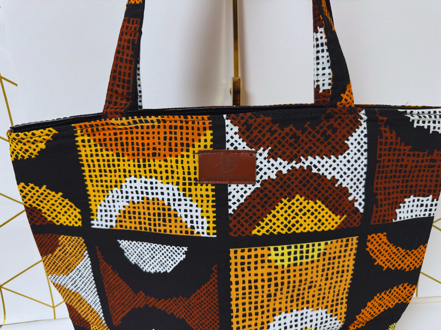 Afro Tote Handbags (Multicolor Brown)