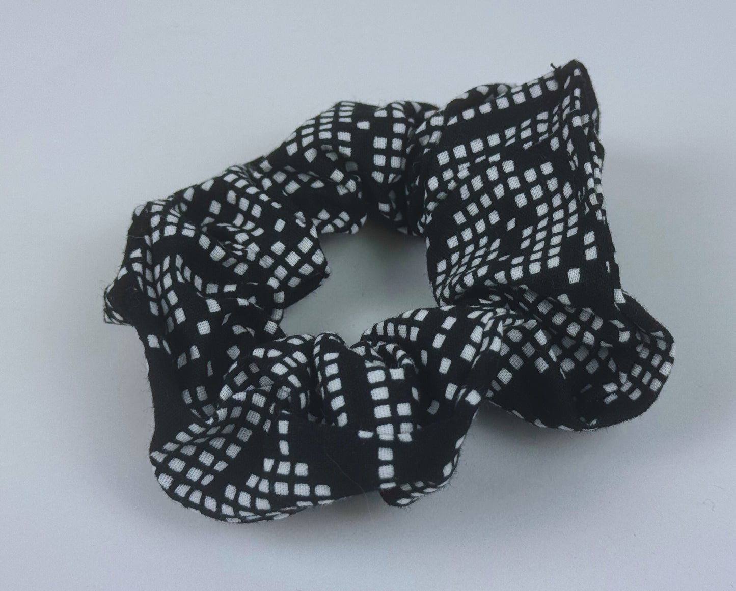 Afro Scrunchies black & white