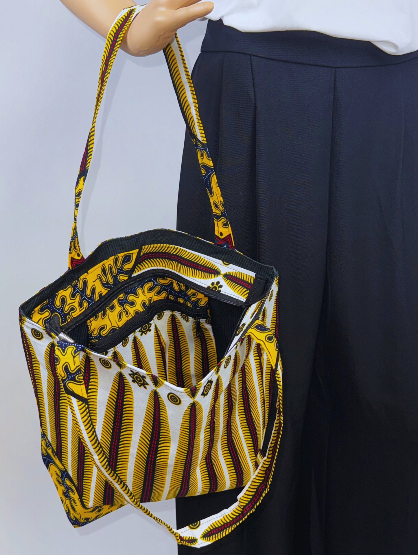 Afro Tote Handbags (Multicolor Yellow)