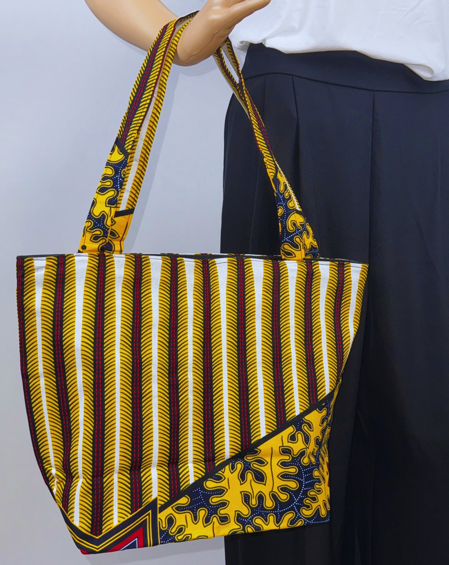 Afro Tote Handbags (Multicolor Yellow)
